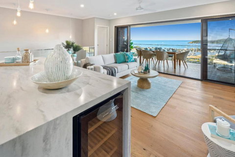 Relax & Daydream At 2 Elementa - Hervey Bay Accommodation 3