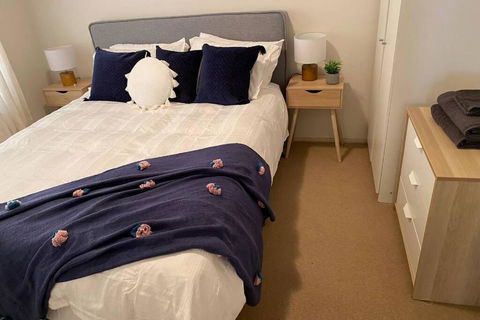Relax In The Spa With Views Opposite Lake Eildon - Hervey Bay Accommodation 2