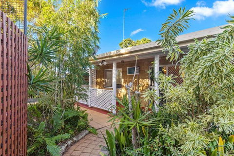 Relaxed Urangan Living At The Poolside Bungalow - Hervey Bay Accommodation 0