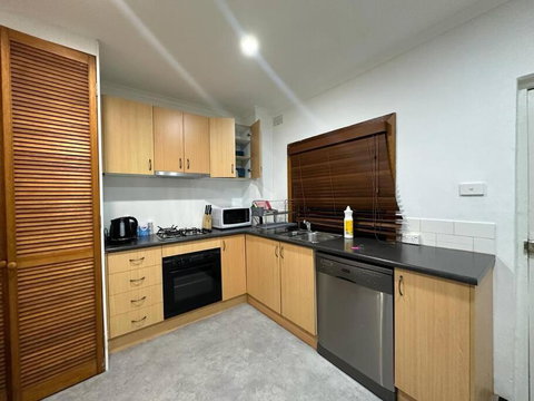 Remarkable 2 Bedroom House At The Centre Of Darlinghurst - Hervey Bay Accommodation 2