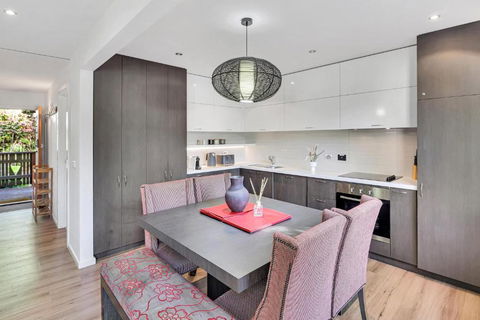 Ren Basera - Hervey Bay Accommodation 1