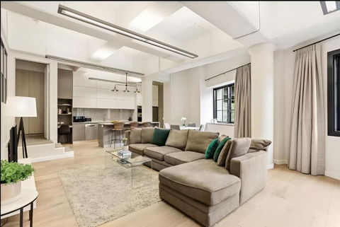 Renovated Warehouse Conversion In Heart Of Sydney - Hervey Bay Accommodation 0