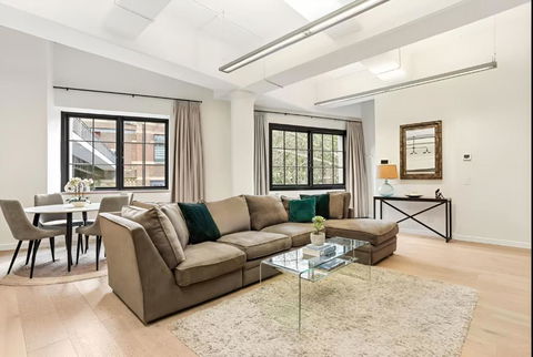 Renovated Warehouse Conversion In Heart Of Sydney - Hervey Bay Accommodation 2