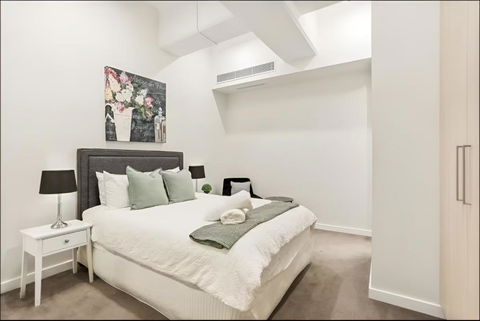 Renovated Warehouse Conversion In Heart Of Sydney - Hervey Bay Accommodation 3