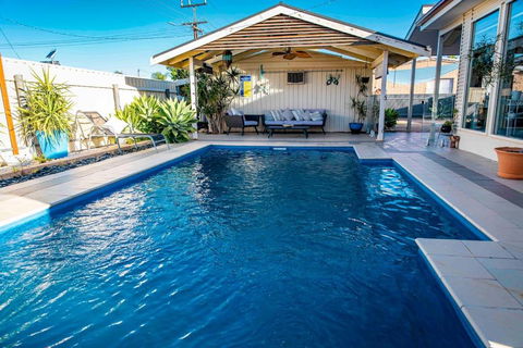 Resort On Morgan With Beautiful Private Pool, Pet Friendly - Tourism Hervey Bay 0