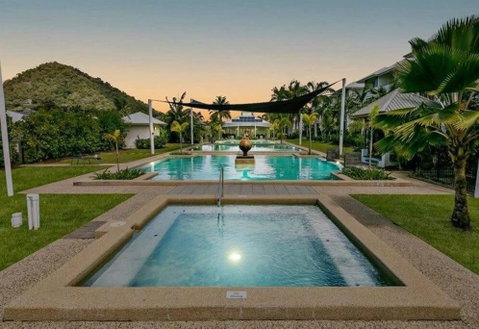 Resort Style Holiday Unit - Hervey Bay Accommodation 0
