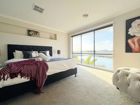 Retreat Andrew House - Hervey Bay Accommodation 1