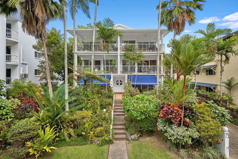 Ribbons Beachfront Apartments Clifton Beach - Tourism Hervey Bay 0
