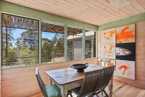 Rikkara Sanctuary 19 Rikkara Avenue Private Retreat - Tourism Hervey Bay 3