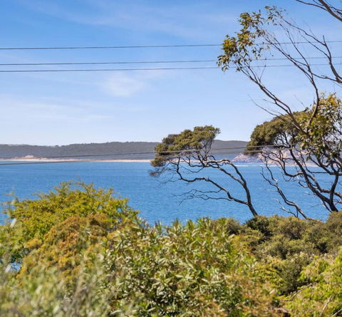 RIPVIEW In Old Lonnie - Tourism Hervey Bay 1