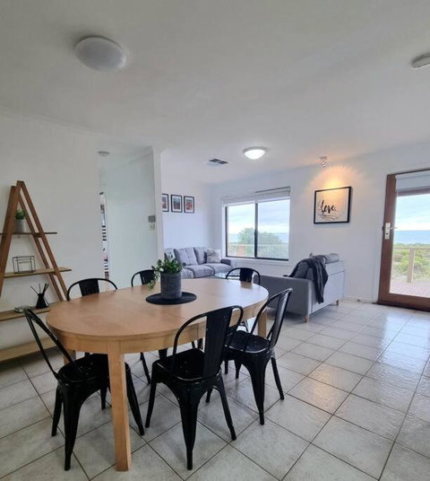 Rise And Tide - Hervey Bay Accommodation 1