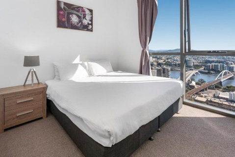 River-View Unit With Rooftop Pool Near Museums - Tourism Hervey Bay 3