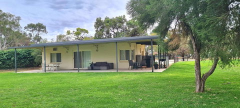 Riversands Rest Accommodation Paringa - River Box Cottage - Hervey Bay Accommodation 0