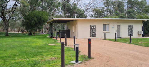 Riversands Rest Accommodation Paringa - River Box Cottage - Hervey Bay Accommodation 2