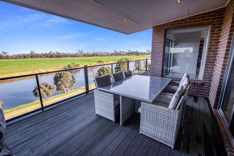 Riverside Haven - Tourism Hervey Bay 0