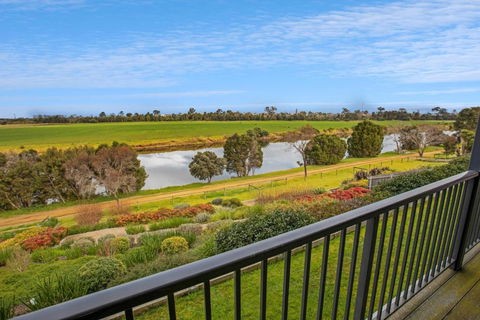 Riverside Haven - Tourism Hervey Bay 3