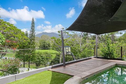 Riverview Homestead - Bring The Boat! - Tourism Hervey Bay 3
