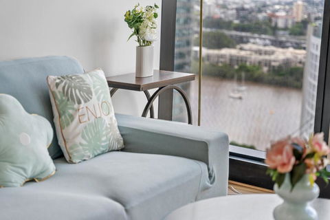 RiverViews 1BR 1BA Skytower Apt With Pool, Gym, Sauna - Tourism Hervey Bay 2