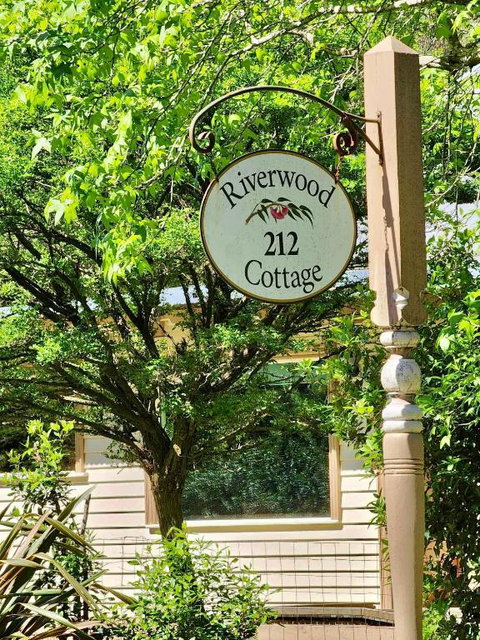 Riverwood Cottage, Accessible Accommodation - Hervey Bay Accommodation 0
