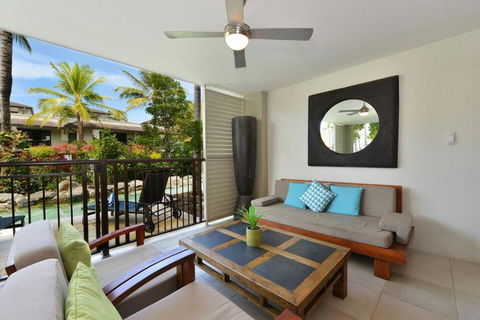 Resort-style Swim Out - A True Tropical Oasis - Tourism Hervey Bay 1