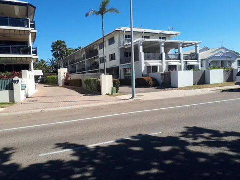 Residential Two-bedroom Unit On The Strand, Self-check In, Wi-fi - Tourism Hervey Bay 3