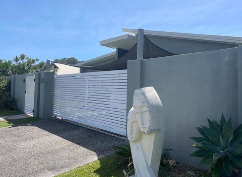 Relax At Trinity Beach Getaway, Blue Lagoon, Trinity Beach - Hervey Bay Accommodation 1