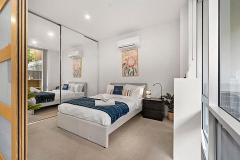 Rose - The Fringe Escape - Tourism Hervey Bay 3