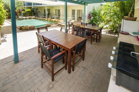 SAILS 9 Beachfront Getaway Horseshoe Bay - Tourism Hervey Bay 3