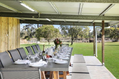Roads End With Games Barn Ponies Alfresco Dining - Hervey Bay Accommodation 2