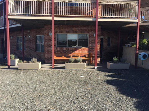 Robin Hill Retreat - Tourism Hervey Bay 3