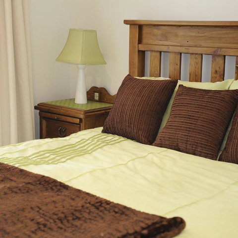 Robin Hill Retreat - Tourism Hervey Bay 0