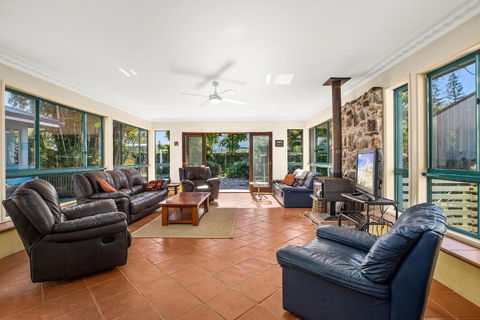 Ronnies Cottage - Tourism Hervey Bay 1