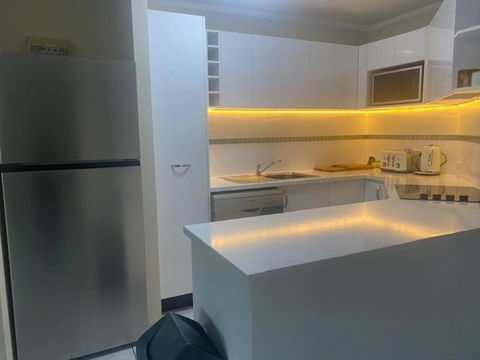 ROOFTOP APARTMENT AT MARINA TERRACES - Tourism Hervey Bay 2