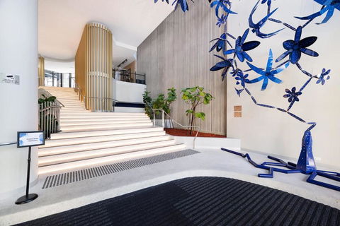 Rooftop Pool Stunning Apartment Queen Street - Tourism Hervey Bay 3