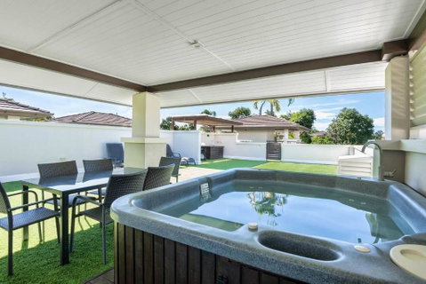 Rooftop Tranquility At Stunning Temple Resort - Hervey Bay Accommodation 0