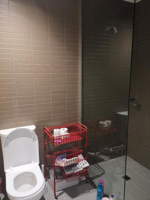 Room With King-size Bed Close To Melbourne CBD & Southern Cross Station - Hervey Bay Accommodation 1