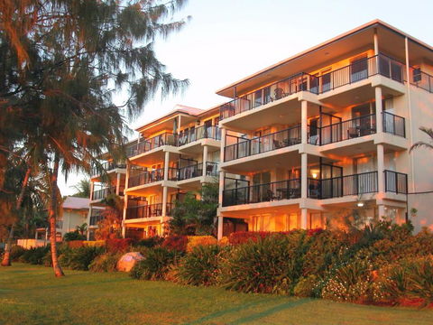 Rose Bay Resort - Tourism Hervey Bay 0