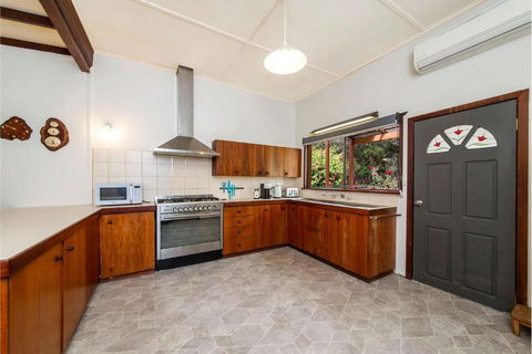 Rose Cottage Nannup - Hervey Bay Accommodation 1