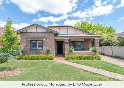 Rose Hill On Hamer, 1940s Charming Cottage Near Cook Park - Hervey Bay Accommodation 0