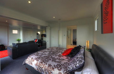 Rosebank Cottage Collection - Tourism Hervey Bay 1
