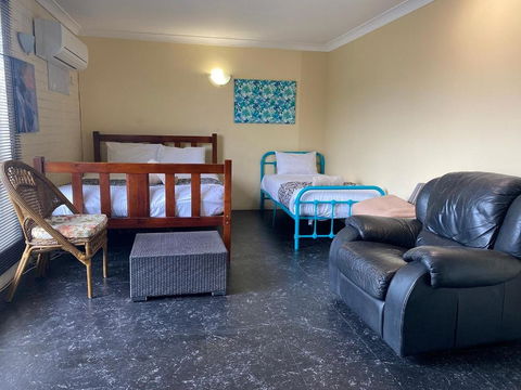 Rosebourne Gardens Motel - Tourism Hervey Bay 2