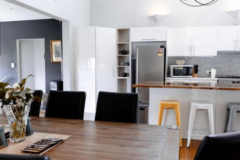 Rosella - Hervey Bay Accommodation 2