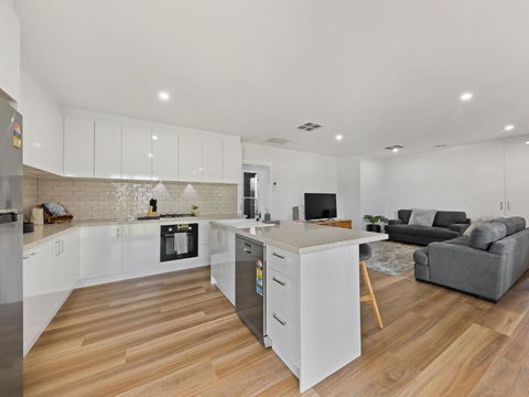 Rosella Retreat - Tourism Hervey Bay 1