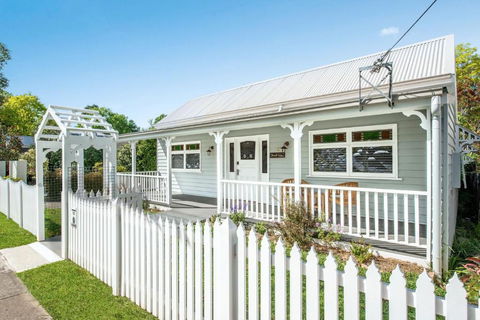 Rosemill Cottage - Mobility Friendly Accommodation Never Looked Better! - Hervey Bay Accommodation 0