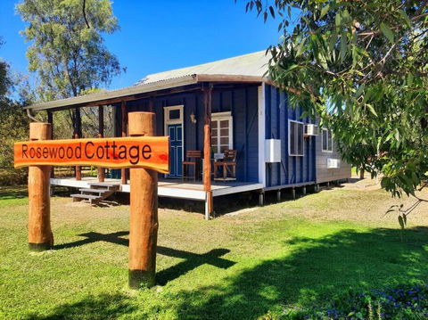 Rosewood Cottage -Entire 2 Bedroom Home With Netflix & WiFi - Hervey Bay Accommodation 1
