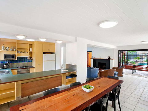 Ross Cres Spacious Private Beach House - Tourism Hervey Bay 3