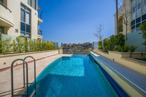 ROYA6320 - Royal Respite - Hervey Bay Accommodation 0