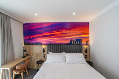 Royal Hotel-Motel - Hervey Bay Accommodation 0