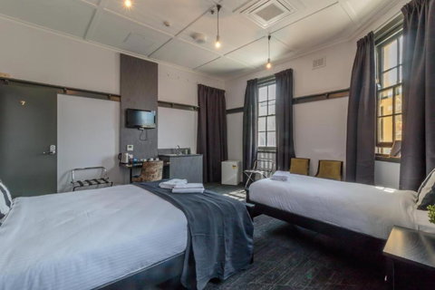 Royal Hotel Ryde - Hervey Bay Accommodation 3