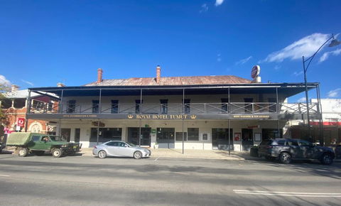 Royal Hotel - Tourism Hervey Bay 1